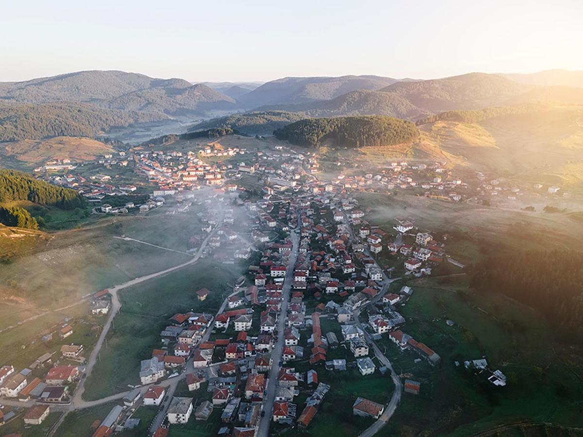 Къща За Гости "Люнгови" Zmeitsa Dış mekan fotoğraf